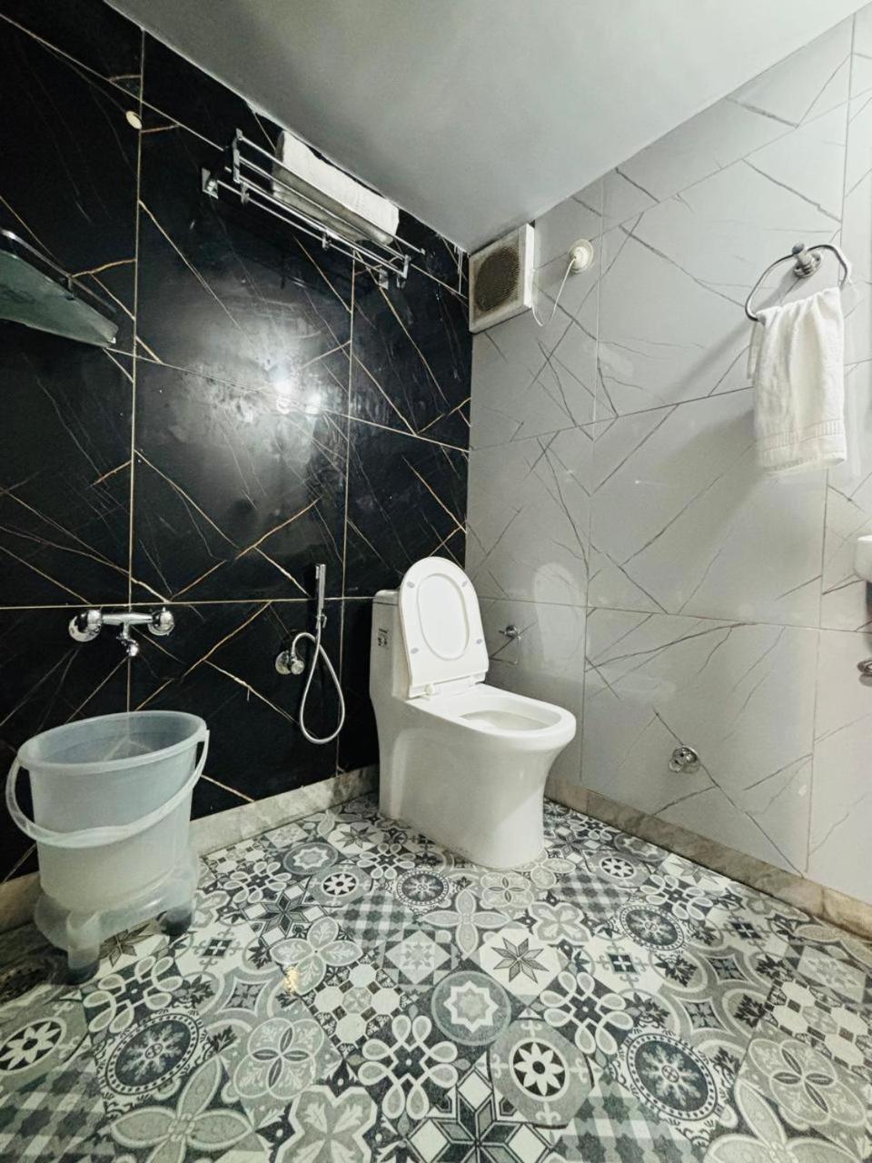 Hotel Amar Mussoorie Ngoại thất bức ảnh